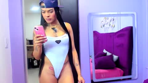 emmaebony_ online show from February 23, 2026, 2:25 pm