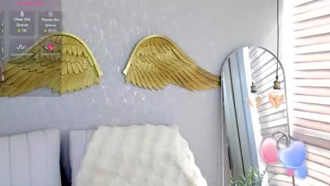  Emma Ferrary  online show from November 4, 2025, 6:51 pm