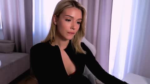 Emma online show from March 17, 2026, 3:33 am