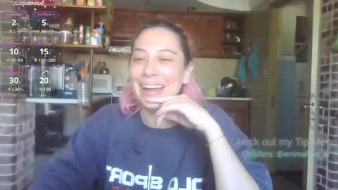 Snapshot of emmalove_ar chatting on December 3, 2024, 6:28 pm emmalove_ar online show from December 3, 2024, 6:28 pm