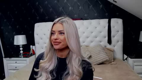 Emma Mavis online show from February 2, 2026, 12:26 pm