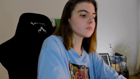 Emma online show from December 6, 2024, 6:28 pm