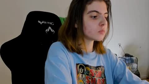 Emma online show from December 9, 2024, 8:01 pm