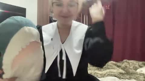 emmanoir_ online show from March 10, 2025, 5:39 pm