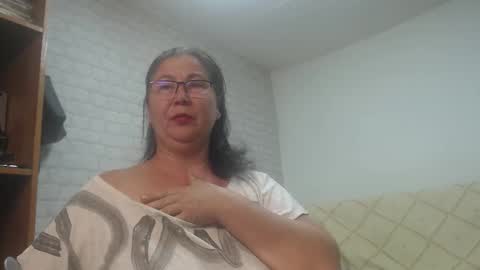 Snapshot of emmasquirt69 chatting on October 20, 2025, 5:30 am emmasquirt69 online show from October 20, 2025, 5:30 am