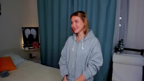 Emma  online show from January 13, 2026, 9:31 pm