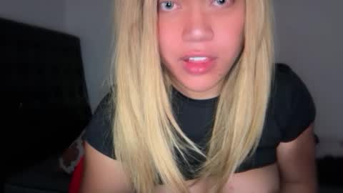 YourDreamGirl Emma  online show from March 8, 2026, 3:54 am