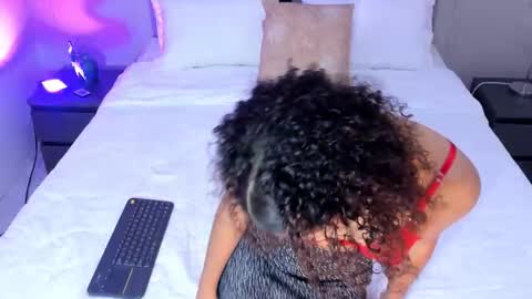 Snapshot of emmawiilliams chatting on November 20, 2025, 8:19 pm EMMAWILIAMS online show from November 20, 2025, 8:19 pm