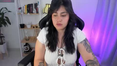 EMMA online show from November 18, 2025, 10:31 am