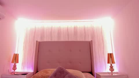 Emmiily online show from October 26, 2025, 7:09 pm