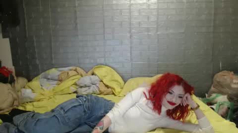 Snapshot of emmily000 chatting on January 17, 2025, 11:29 pm Emmily000 online show from January 17, 2025, 11:29 pm