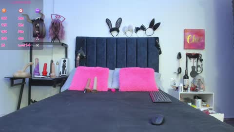          online show from February 5, 2025, 11:55 am