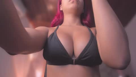 Snapshot of emmily_savage chatting on May 14, 2026, 11:50 am online show from May 14, 2026, 11:50 am