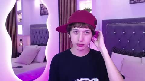 Snapshot of emmo_boy chatting on May 5, 2026, 8:39 pm SERGIO online show from May 5, 2026, 8:39 pm