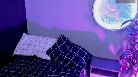 emmy__smith online show from November 23, 2025, 6:57 am