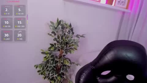 Emmy Heart online show from October 13, 2025, 3:39 am