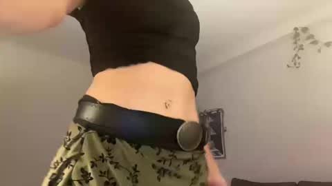 emmy_shae online show from October 18, 2025, 4:04 am