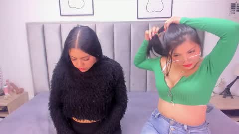 Emily  Laila  online show from September 8, 2025, 3:33 pm