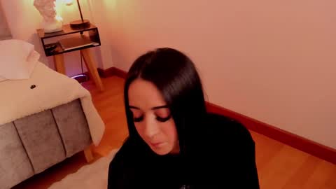 Emmy Evans  online show from December 30, 2024, 10:23 pm