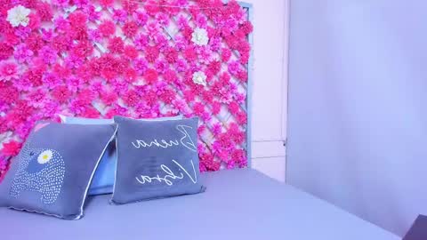 Snapshot of emmyrouse_ chatting on March 1, 2025, 10:42 pm emmy rouse online show from March 1, 2025, 10:42 pm