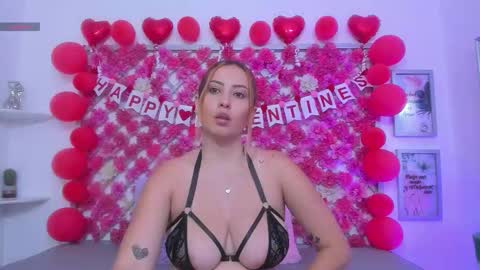 Snapshot of emmyrouse_ chatting on February 13, 2026, 7:32 pm emmy rouse online show from February 13, 2026, 7:32 pm