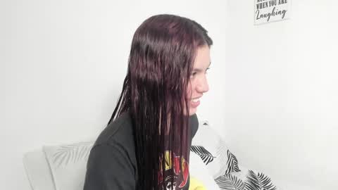 Snapshot of emperatriiiz chatting on December 5, 2024, 7:49 pm Emperatriz online show from December 5, 2024, 7:49 pm