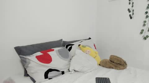 Snapshot of emperatriiiz chatting on December 18, 2024, 10:24 pm Emperatriz online show from December 18, 2024, 10:24 pm