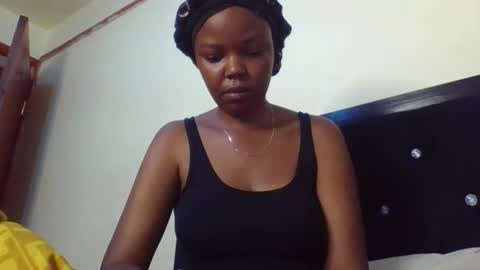 Snapshot of empressvee25 chatting on April 5, 2026, 11:18 am empress online show from April 5, 2026, 11:18 am