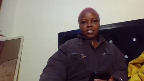 Snapshot of empressvee25 chatting on April 16, 2026, 2:23 am empress online show from April 16, 2026, 2:23 am