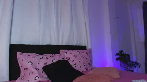 Emy online show from May 8, 2026, 3:34 am