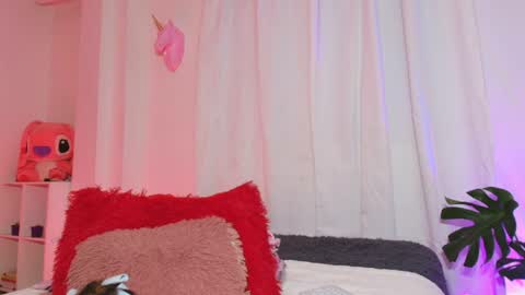 Emy online show from May 25, 2026, 3:56 am