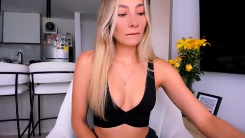 emyconneer online show from January 7, 2025, 5:20 pm