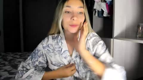 emyconneer online show from February 10, 2025, 12:41 am