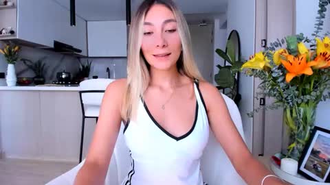 emyconneer online show from February 12, 2025, 1:48 pm