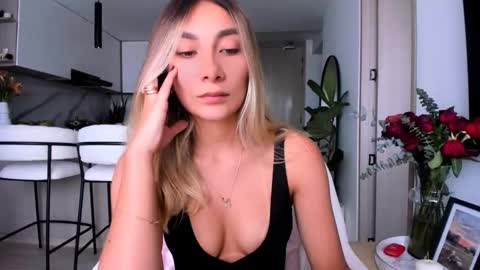 emyconneer online show from February 18, 2025, 3:43 pm