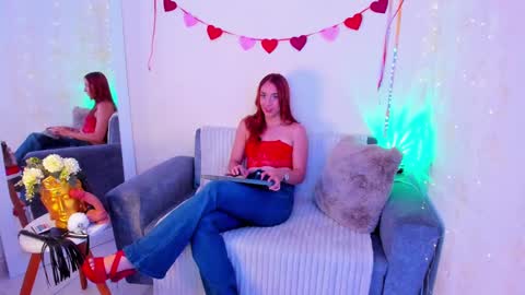 Snapshot of emylyjonhs chatting on February 12, 2025, 10:48 pm EMYLY online show from February 12, 2025, 10:48 pm