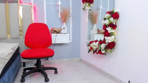 Emy online show from November 8, 2025, 4:18 pm