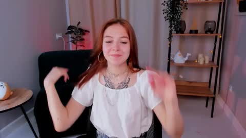 enchanted_bella online show from October 16, 2025, 1:56 pm