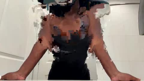 Enchantress online show from February 3, 2026, 5:27 am