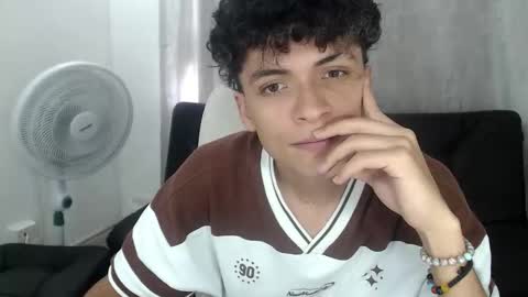 Snapshot of energy_lover_137 chatting on January 11, 2026, 4:56 pm Bunny online show from January 11, 2026, 4:56 pm