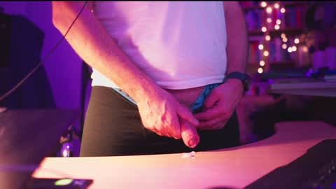 Snapshot of energybra chatting on December 19, 2024, 1:39 am uk online show from December 19, 2024, 1:39 am