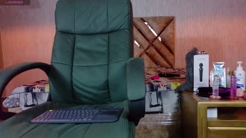 Engel online show from September 11, 2025, 11:10 am