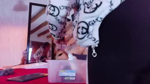 Snapshot of engel_devil chatting on February 3, 2026, 11:15 am Engel online show from February 3, 2026, 11:15 am