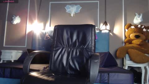 Snapshot of engel_devil chatting on February 16, 2026, 11:17 am Engel online show from February 16, 2026, 11:17 am