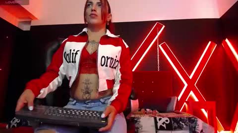 Snapshot of engel_devil chatting on February 22, 2026, 12:26 pm Engel online show from February 22, 2026, 12:26 pm