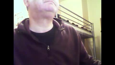 Snapshot of englishguysurrey chatting on December 10, 2024, 6:28 pm englishguysurrey online show from December 10, 2024, 6:28 pm