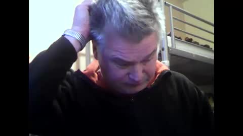 Snapshot of englishguysurrey chatting on October 29, 2025, 7:10 am englishguysurrey online show from October 29, 2025, 7:10 am