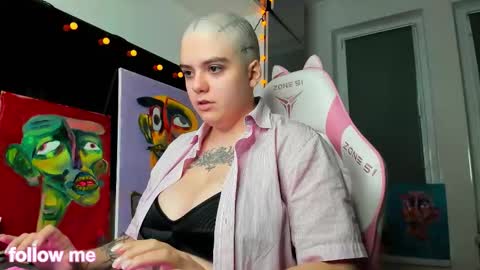 Snapshot of enigmastella chatting on December 18, 2025, 11:05 am enigmastella online show from December 18, 2025, 11:05 am