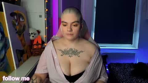 Snapshot of enigmastella chatting on January 9, 2026, 11:02 am enigmastella online show from January 9, 2026, 11:02 am