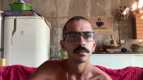 Snapshot of enjoythetrip chatting on January 23, 2025, 10:22 am Luke online show from January 23, 2025, 10:22 am